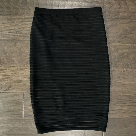 Ava. Pencil Skirt - Picture 1 of 9